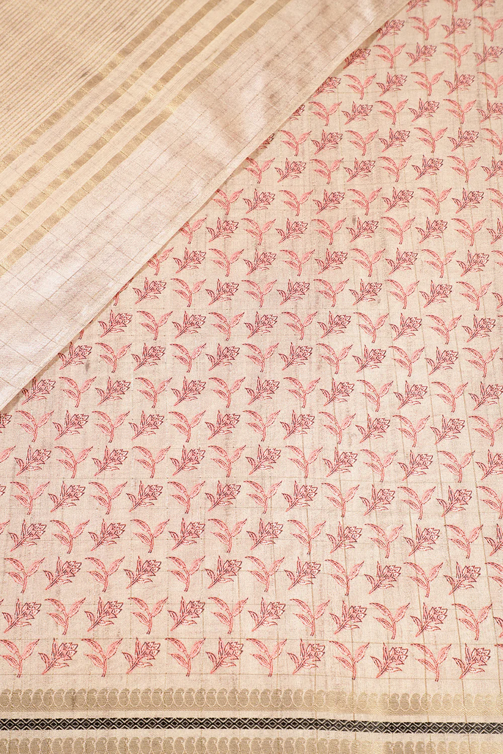 Dusty Pink Cotton Silk Floral Printed Saree - Image 4