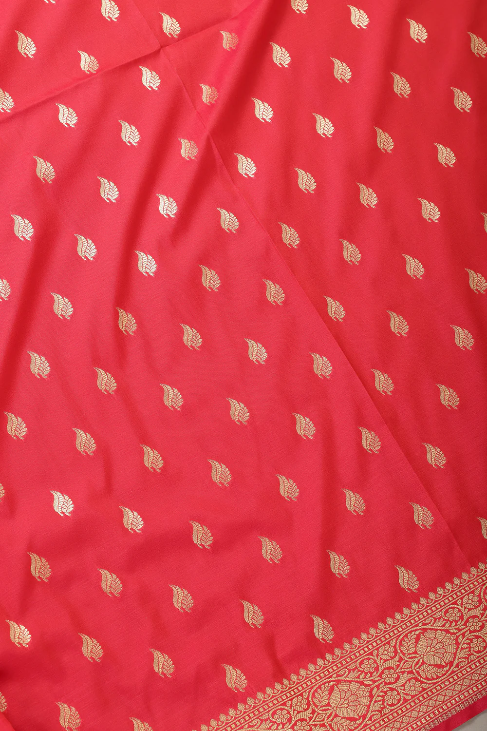 Fuchsia Pink Banarasi Woven SIlk Saree - Image 4