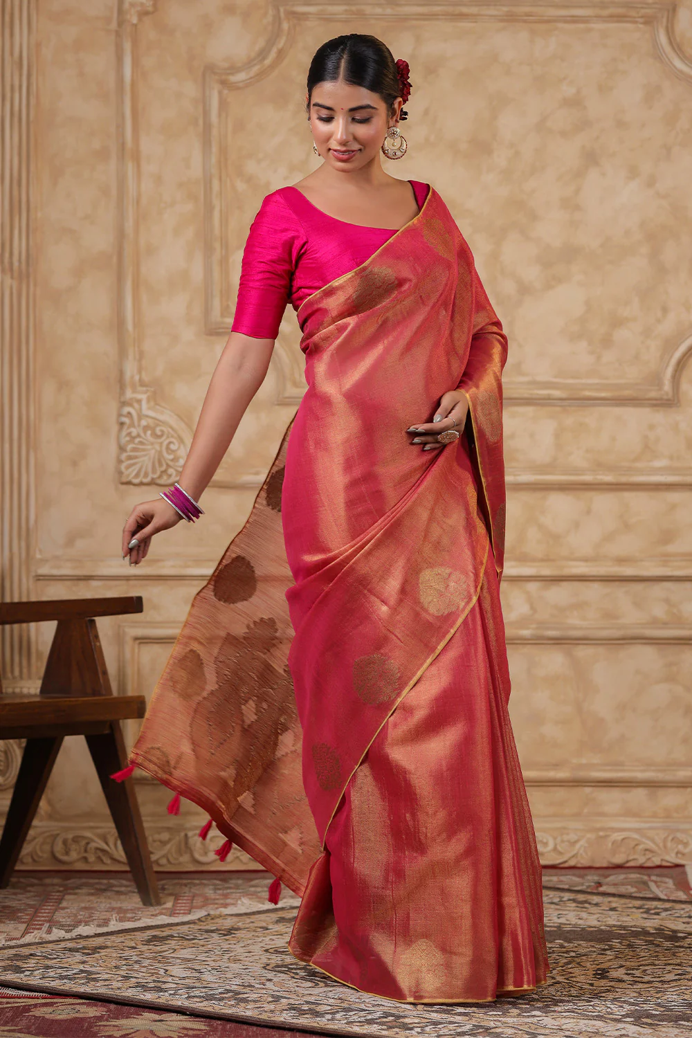 Fuchsia Pink Color Organza Cotton Golden Zari Woven Saree - Image 2