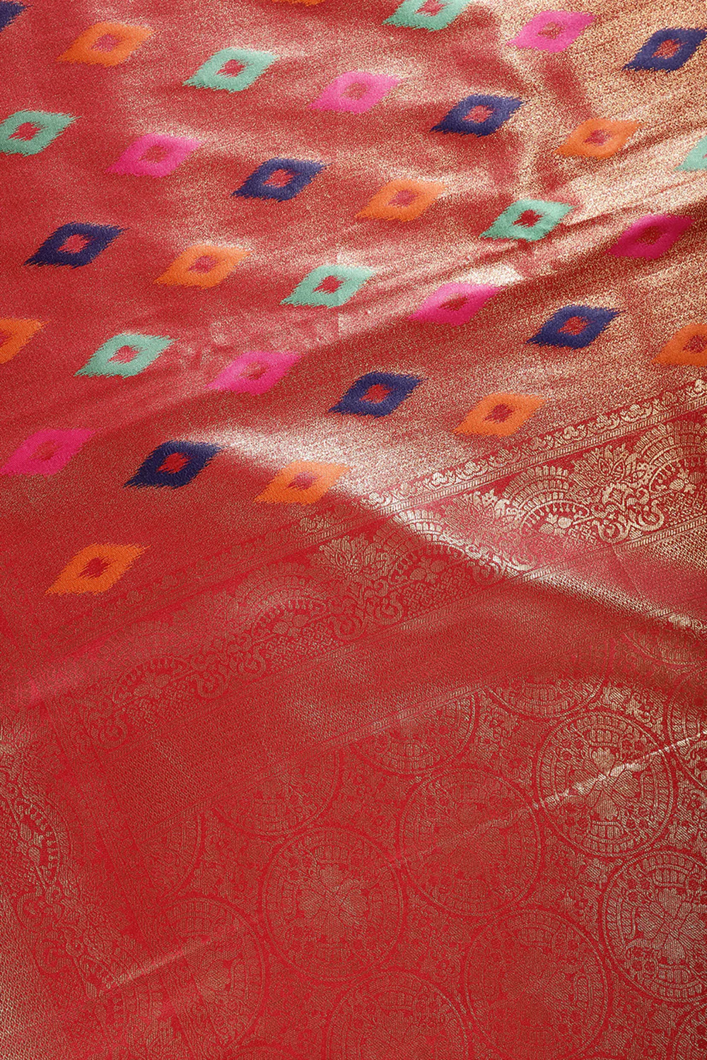 Fuchsia Pink Color Silk Resham and Zari Woven Saree - Image 3