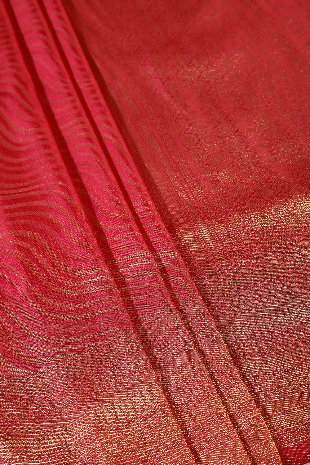Fuchsia Pink Color Soft Silk Leheria Zari Woven Saree - Image 2