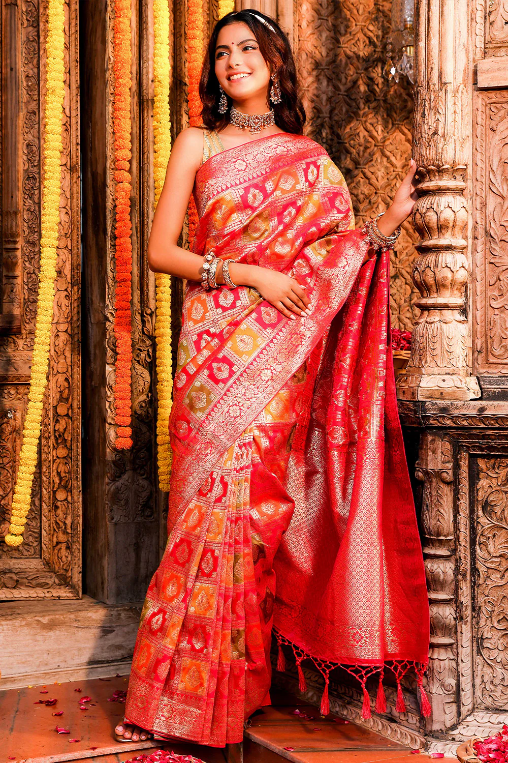 Fuchsia Pink Colour woven Silk Saree - Image 3