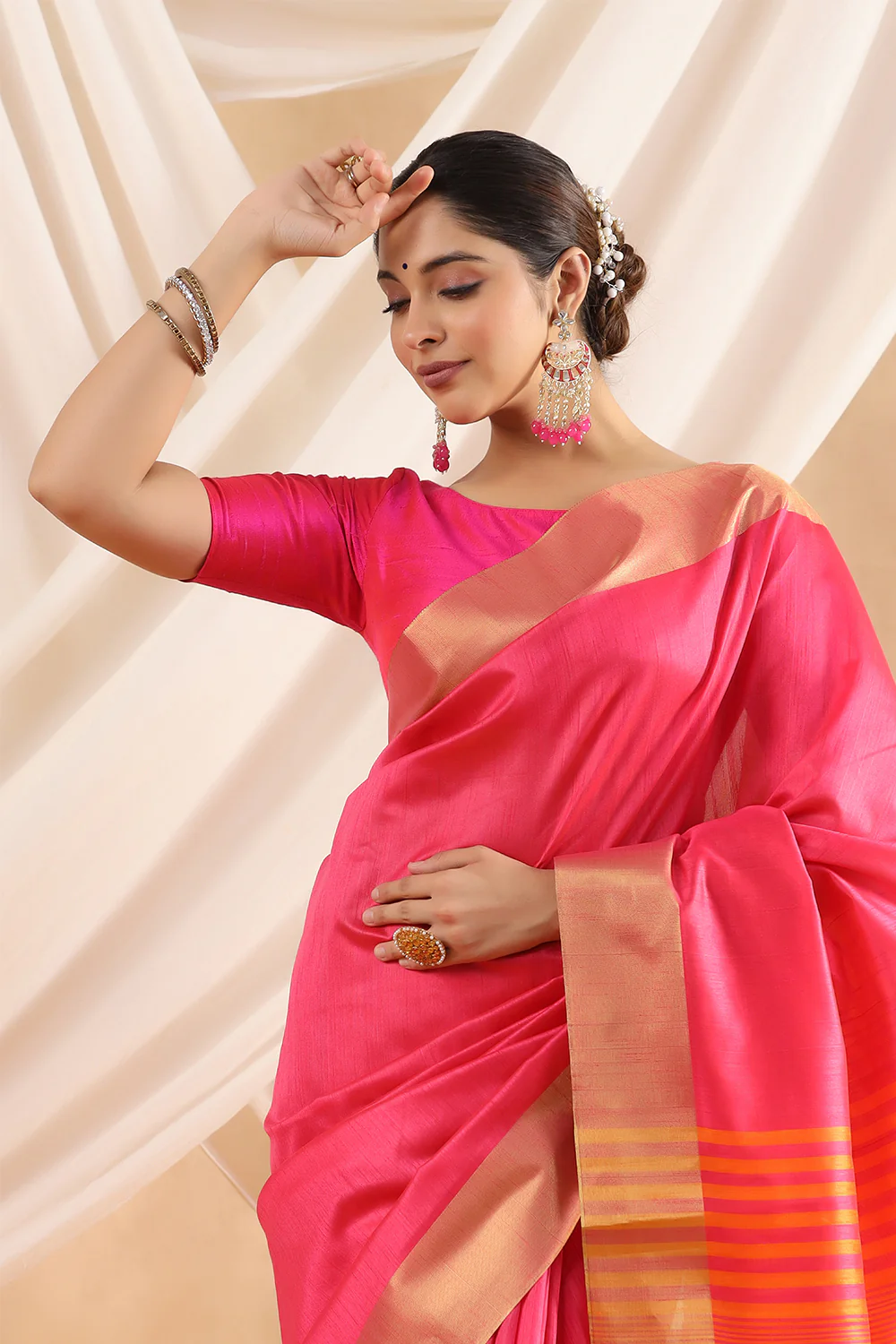 Fuchsia Pink Colour Silk Woven Saree - Image 8