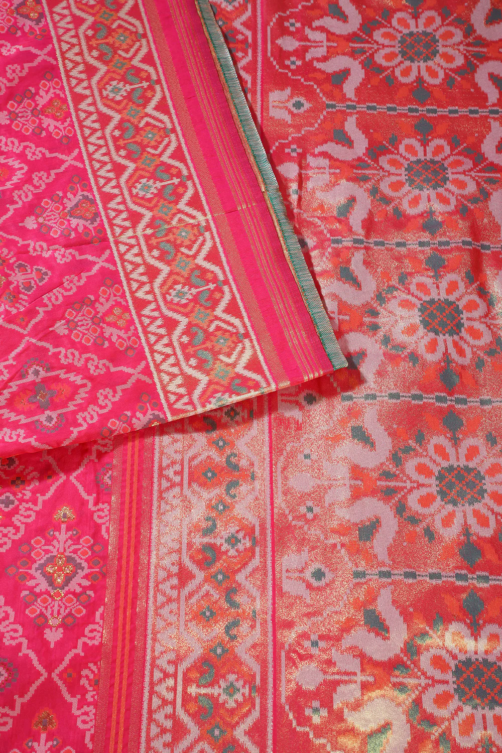 Fuchsia Pink Silk Patola Woven Saree - Image 3