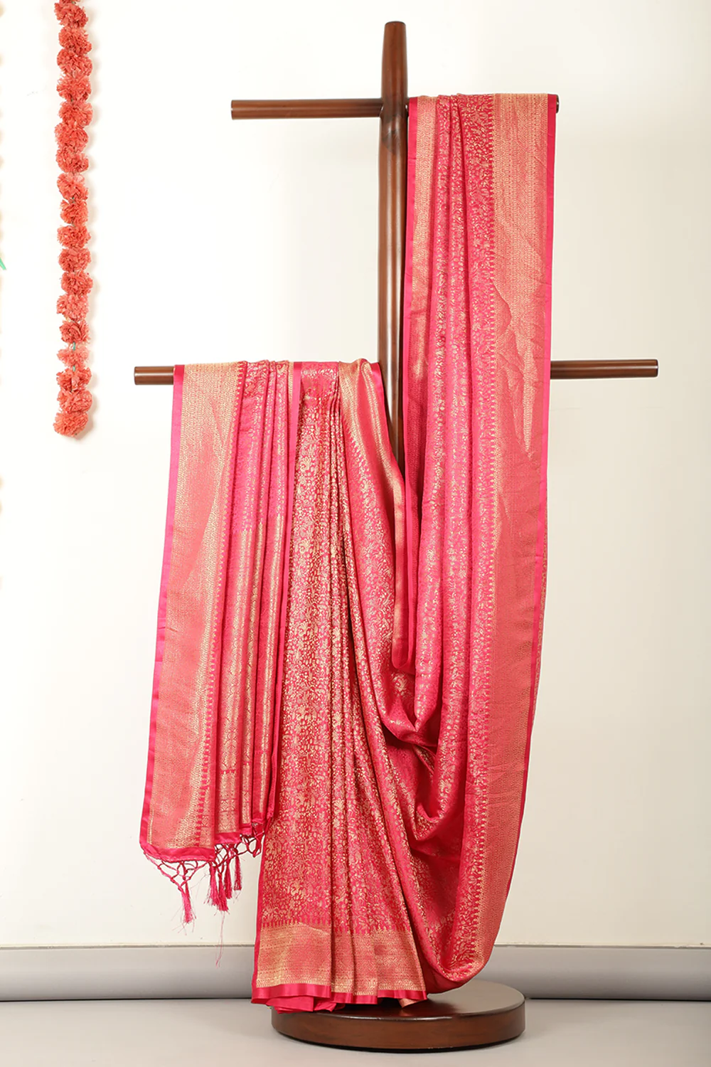Fuchsia Zari Woven Soft Silk Saree - Image 2