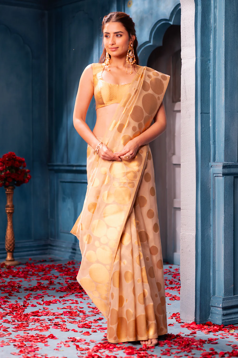 Gold Tissue Zari Woven Saree - Image 4
