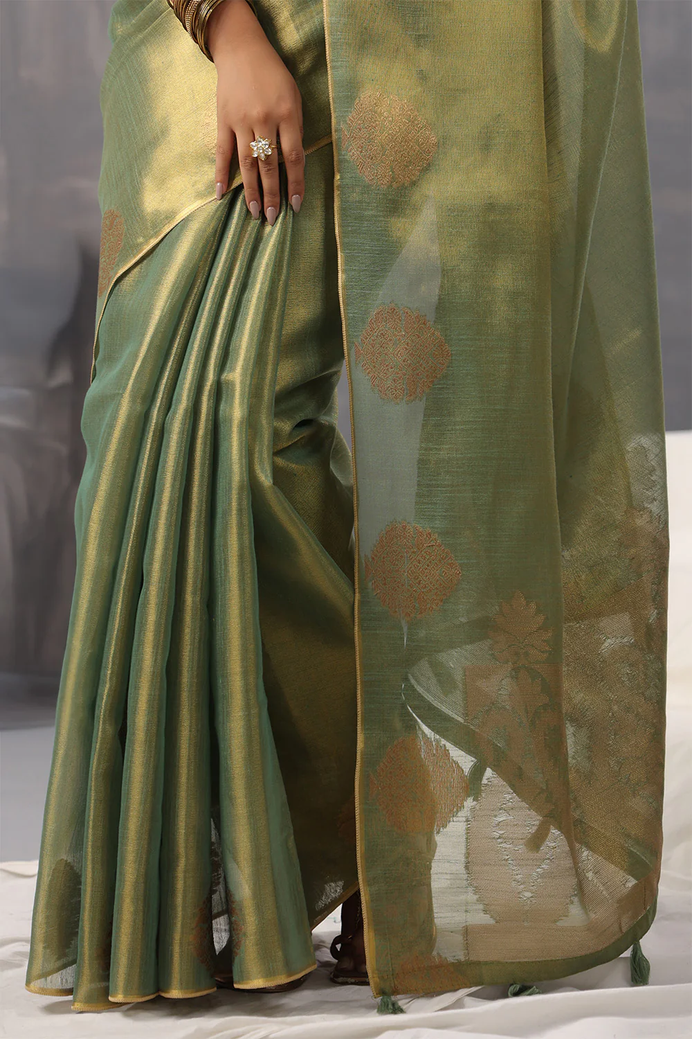 Green Color Organza Cotton Golden Zari Woven Saree - Image 11