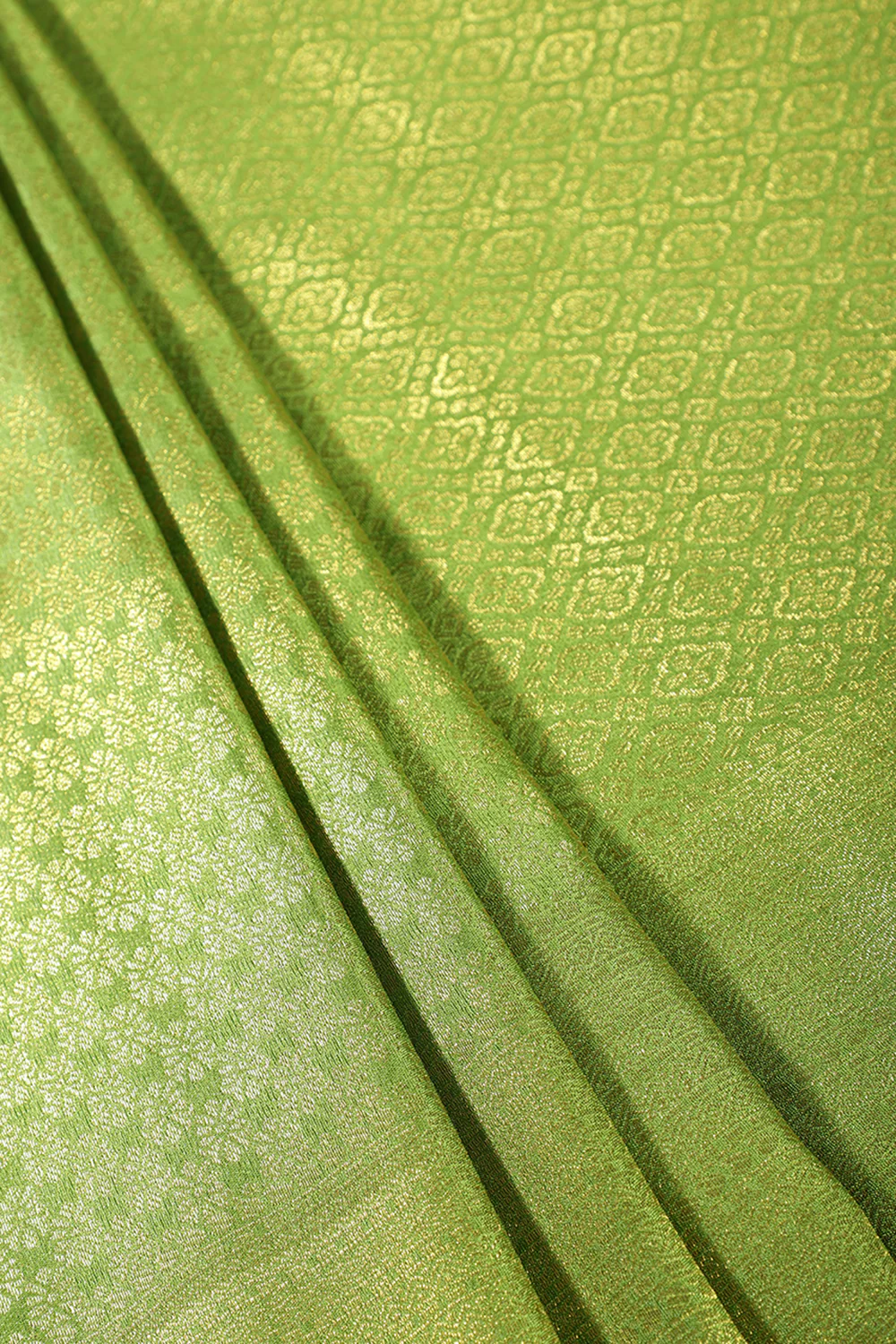 Green Color South Silk Zari Woven Saree - Image 2