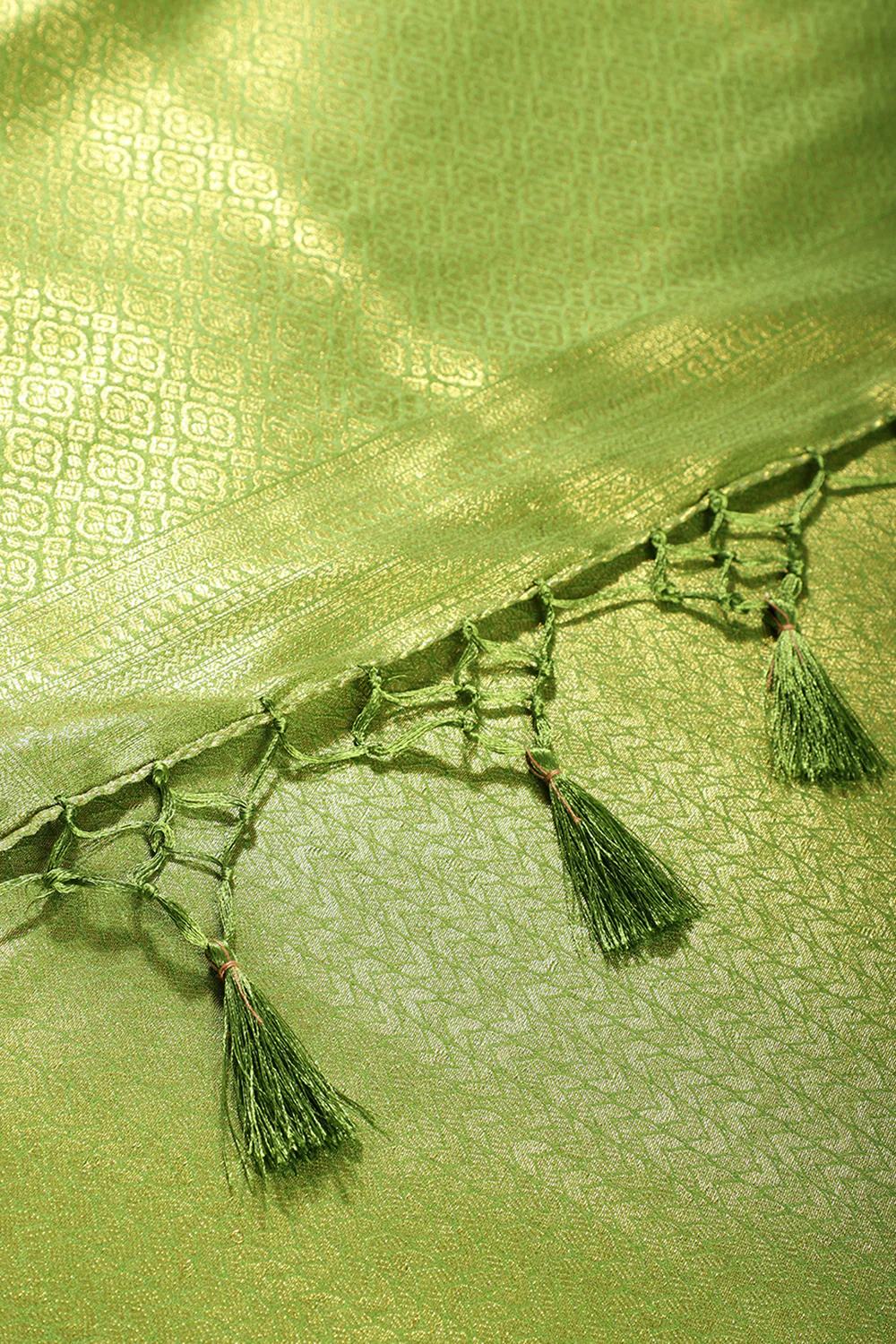 Green Color South Silk Zari Woven Saree - Image 4