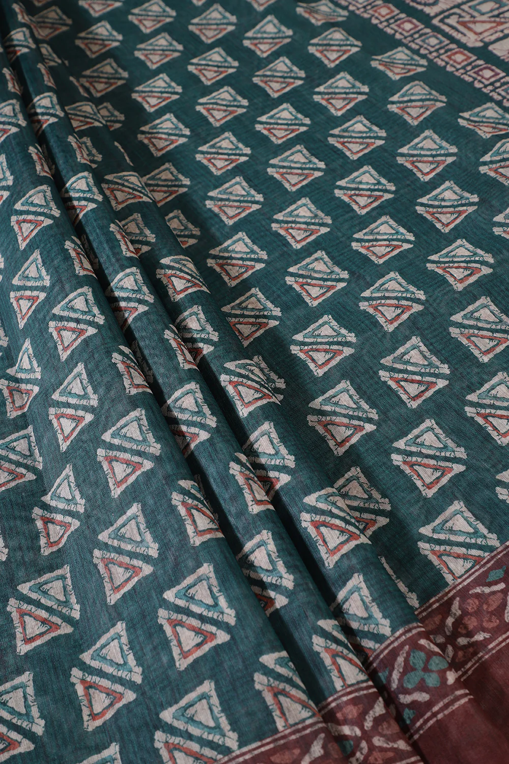 Green Cotton Silk Printed Saree - Image 3