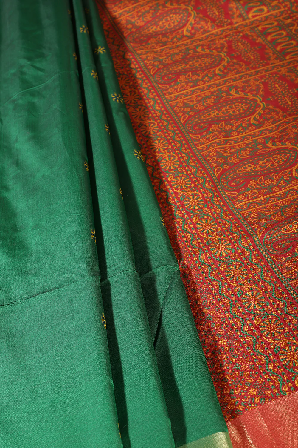 Green & Maroon Silk Resham And Zari Woven Saree - Image 2