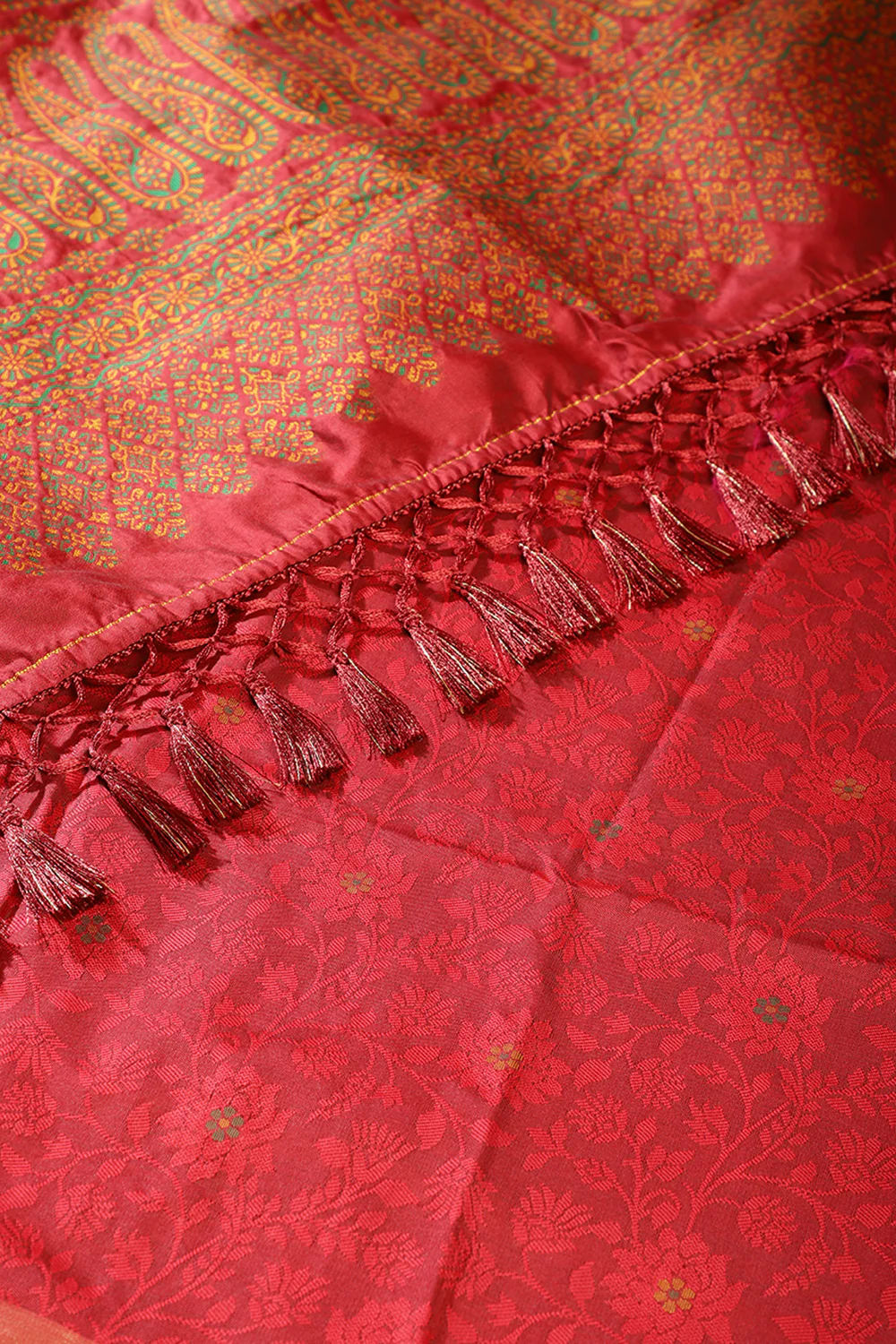 Green & Maroon Silk Resham And Zari Woven Saree - Image 4