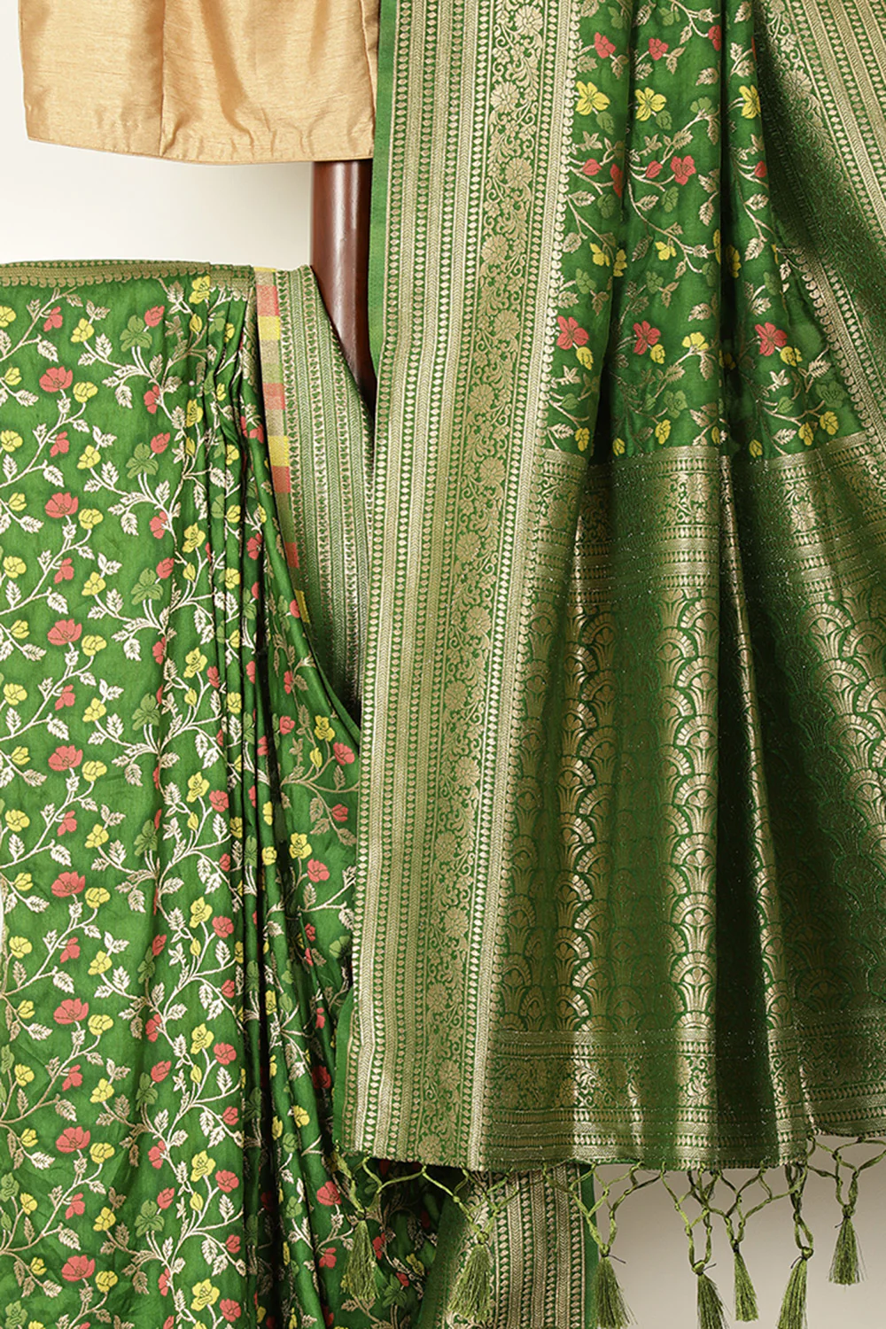 Green Silk Zari & Resham Woven Saree - Image 3