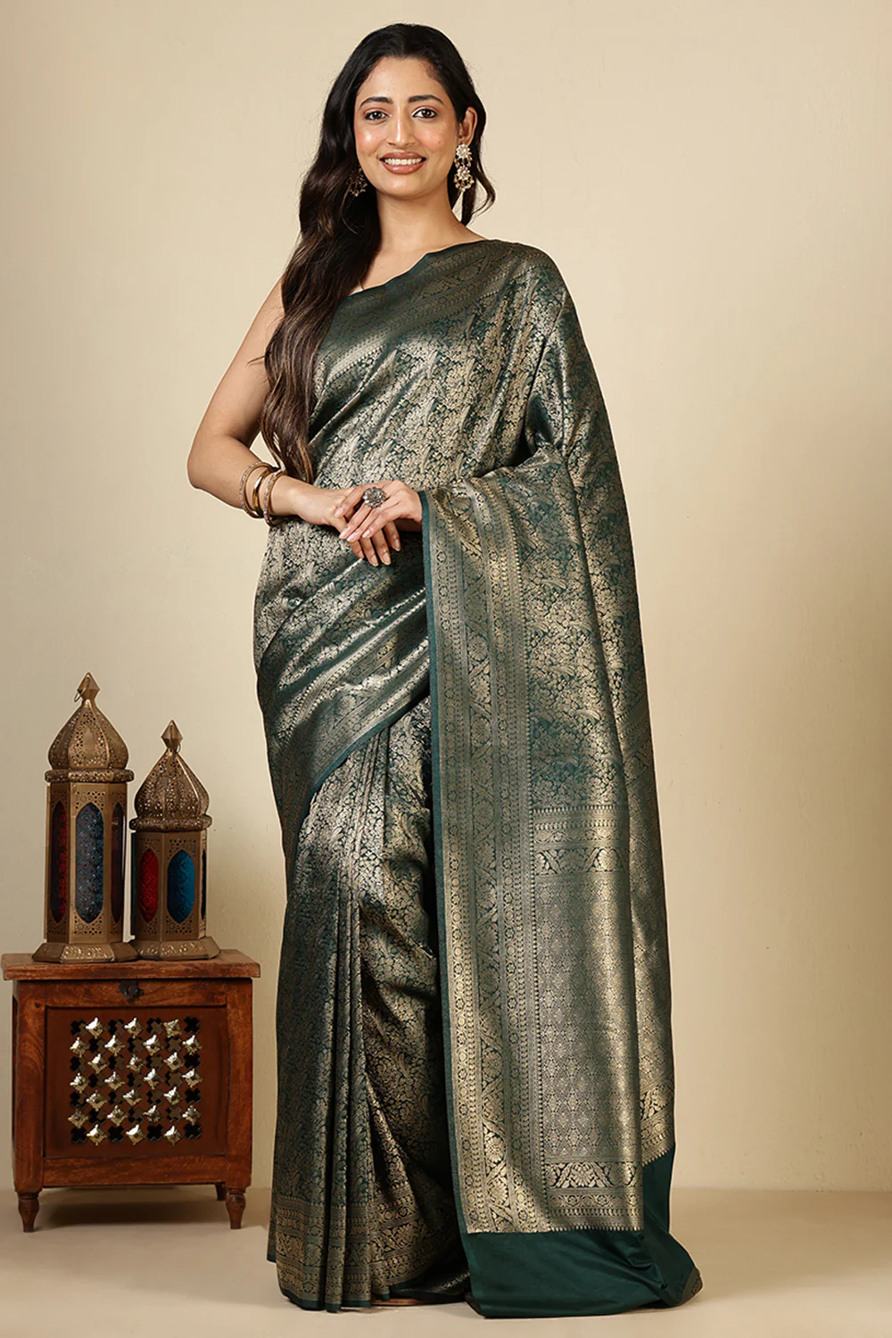 Green South Silk Floral Zaal Woven Saree - Image 3