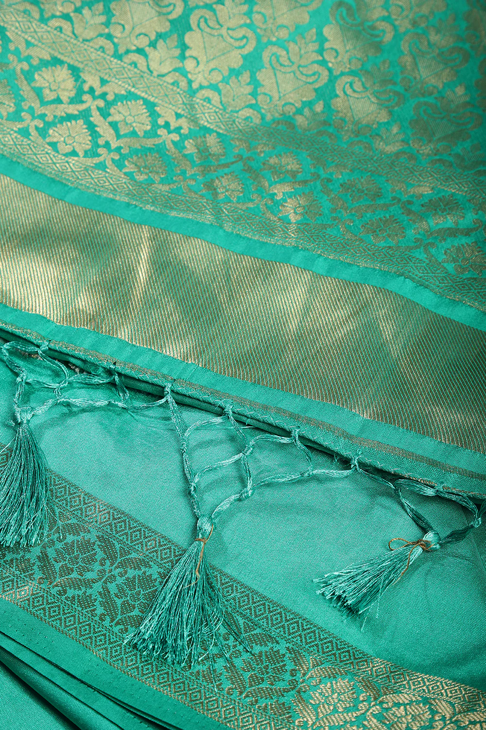 Greenish Teal Colour Silk Woven Saree - Image 4