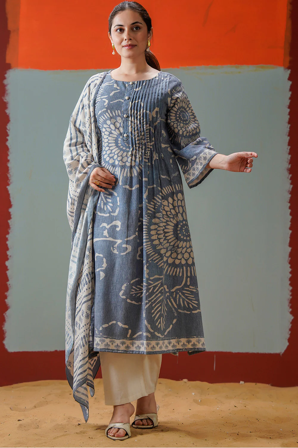 Grey Cotton Floral Printed Suit Set - Image 6