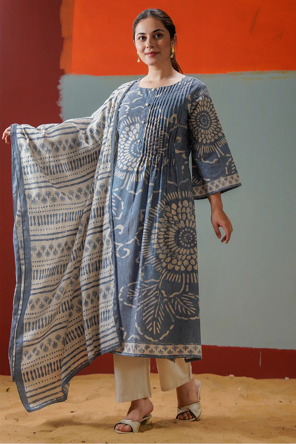 Grey Cotton Floral Printed Suit Set - Image 7