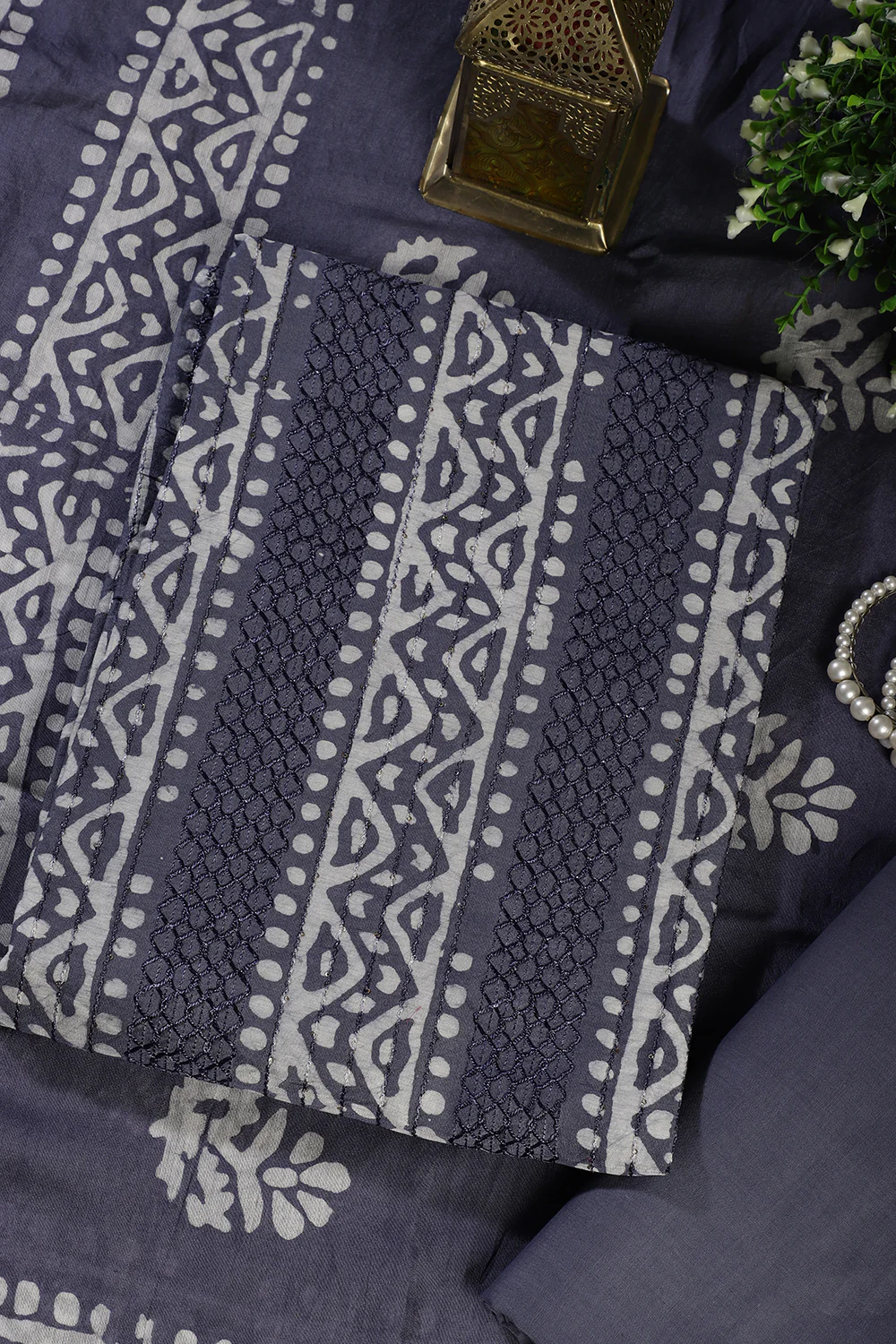 Grey Cotton Printed And Resham Embroidered Unstitched Suit Material - Image 2
