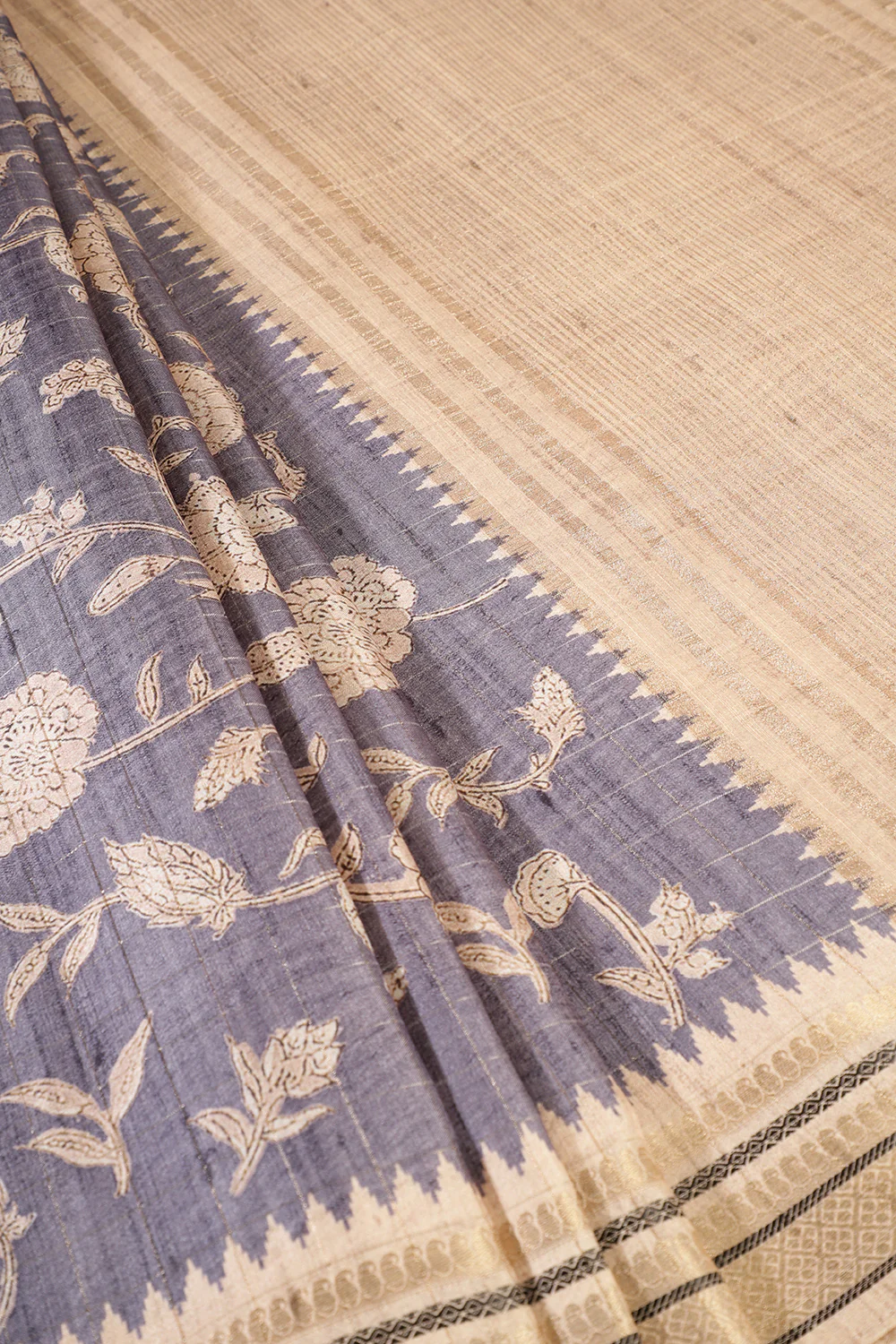 Grey Cotton Silk Floral Printed Saree
