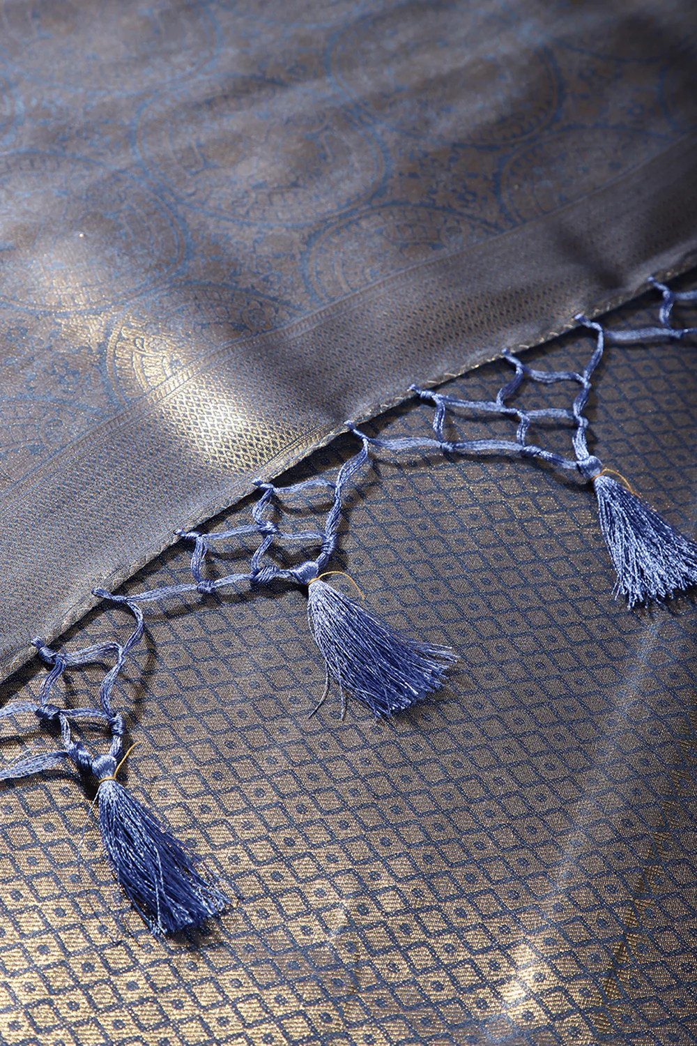 Greyish Blue Color Silk Resham and Zari Woven Saree - Image 4