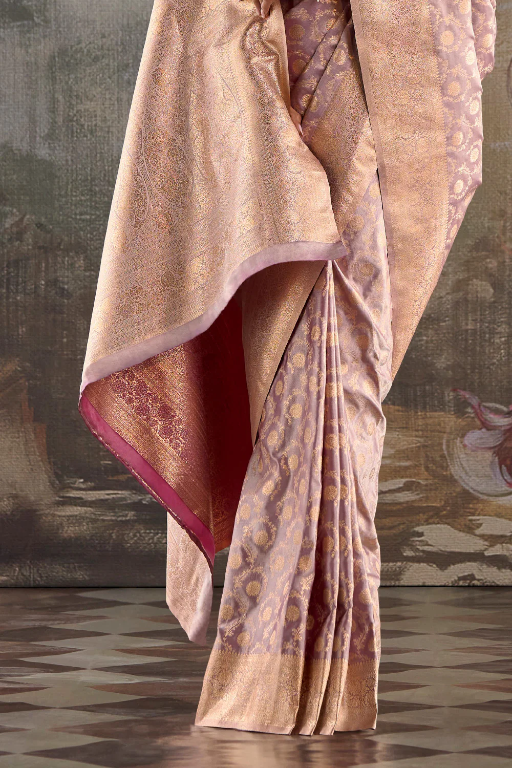 Lavender Banarasi Silk Woven Saree - Image 3