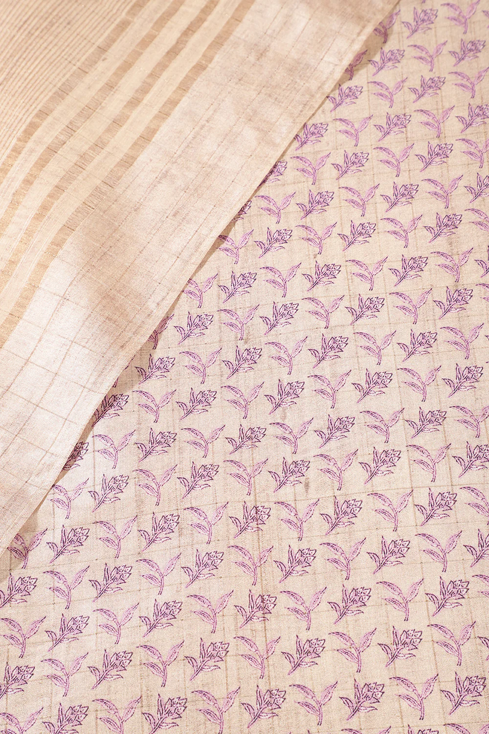 Lavender Floral Printed Cotton Silk Saree - Image 4
