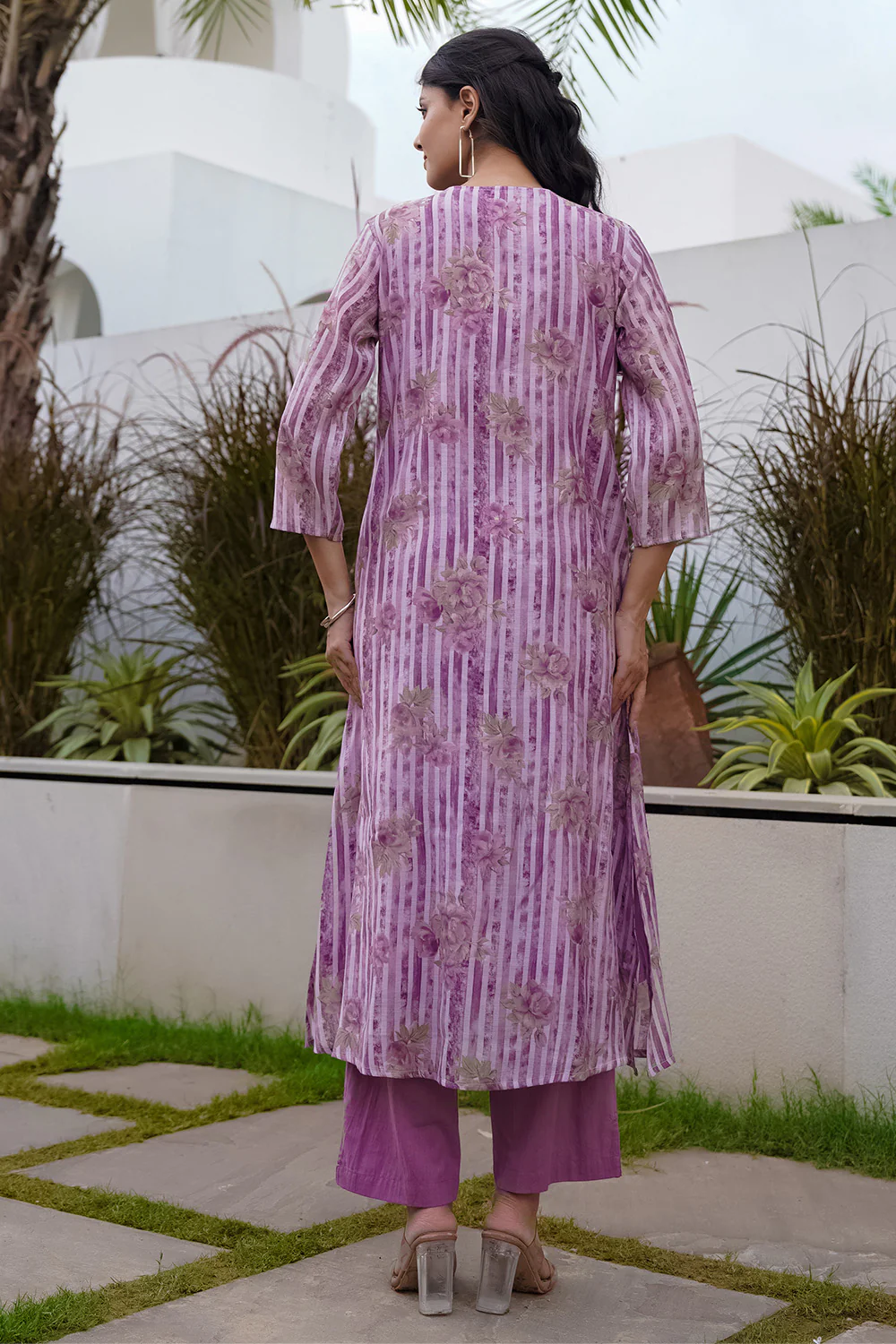 Lavender Floral Printed Muslin Kurta Set - Image 4