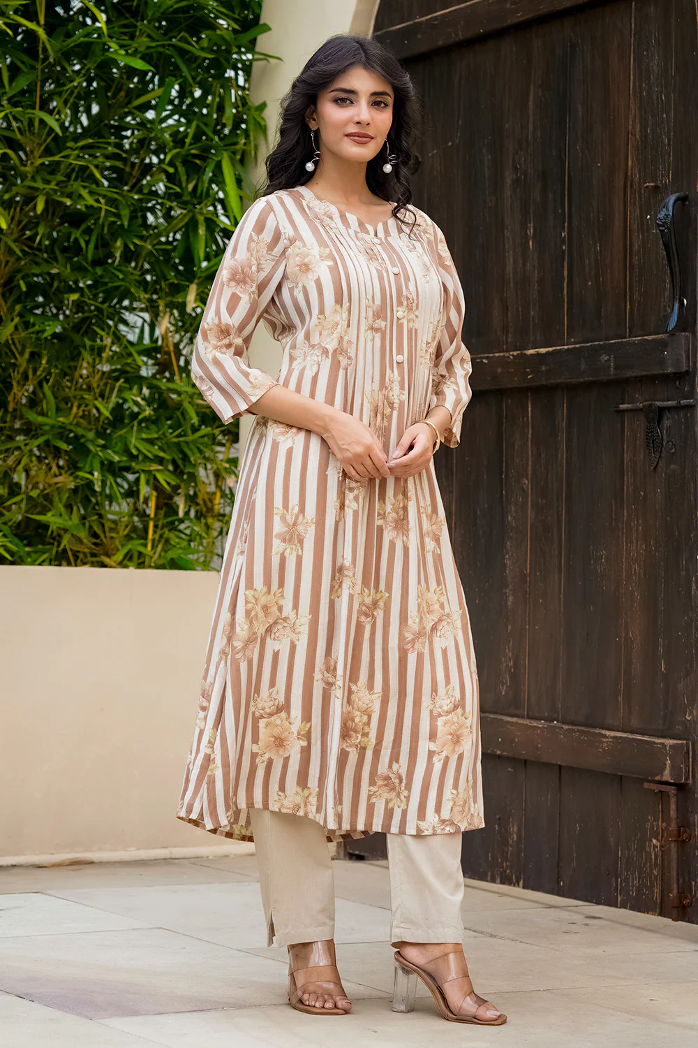 Light Brown Muslin Floral Printed Kurta Set - Image 6