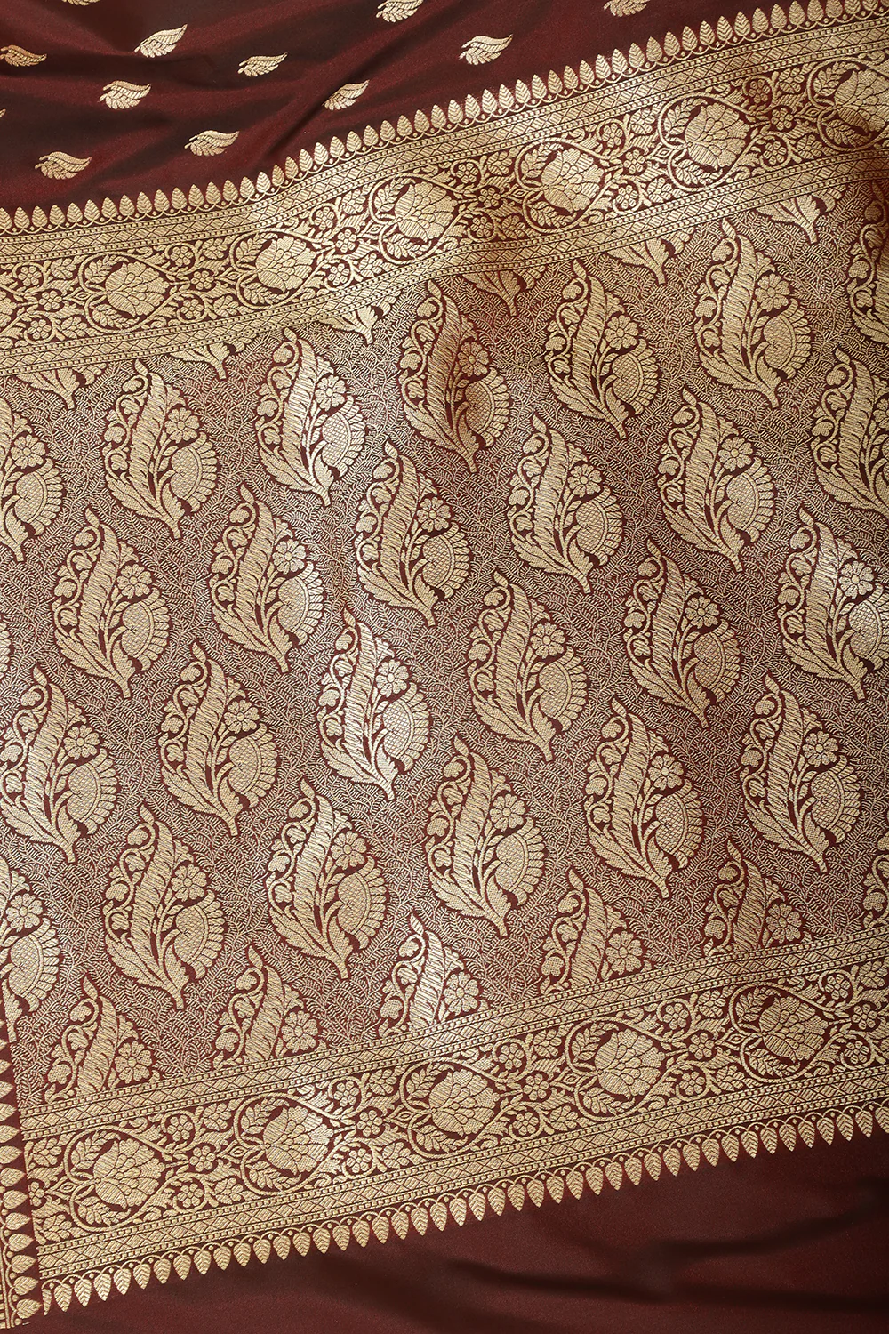 Maroon Banarasi Woven SIlk Saree - Image 4