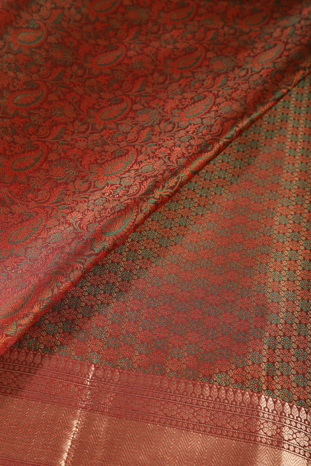 Maroon Paper Silk Floral and Paisley Resham & Zari Woven Saree - Image 4