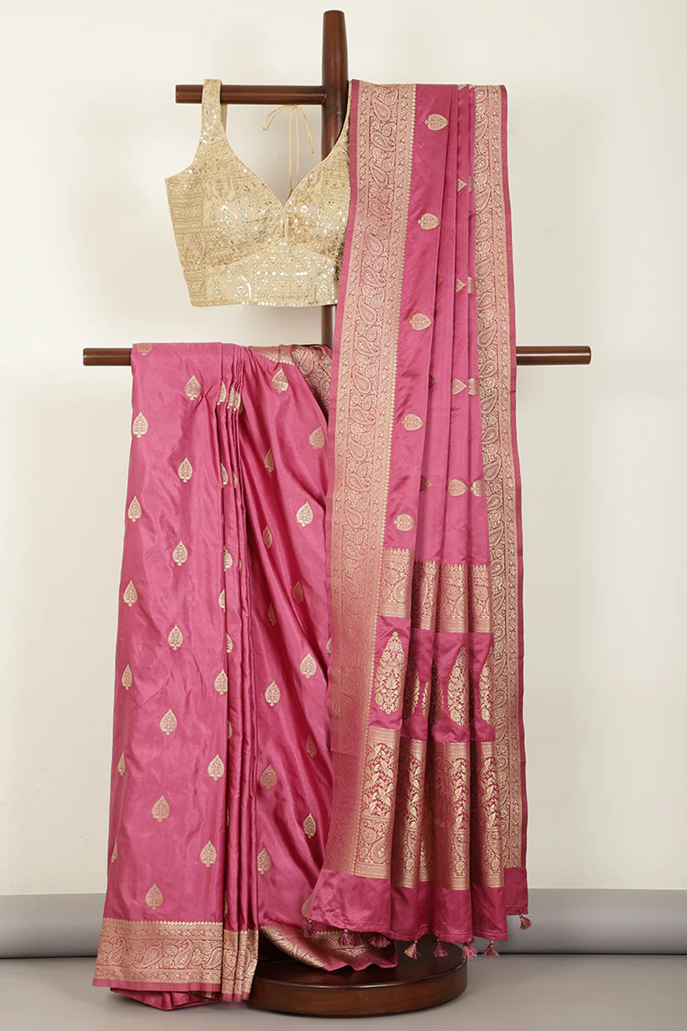 Mauve Color South Silk Zari Woven Saree - Image 4