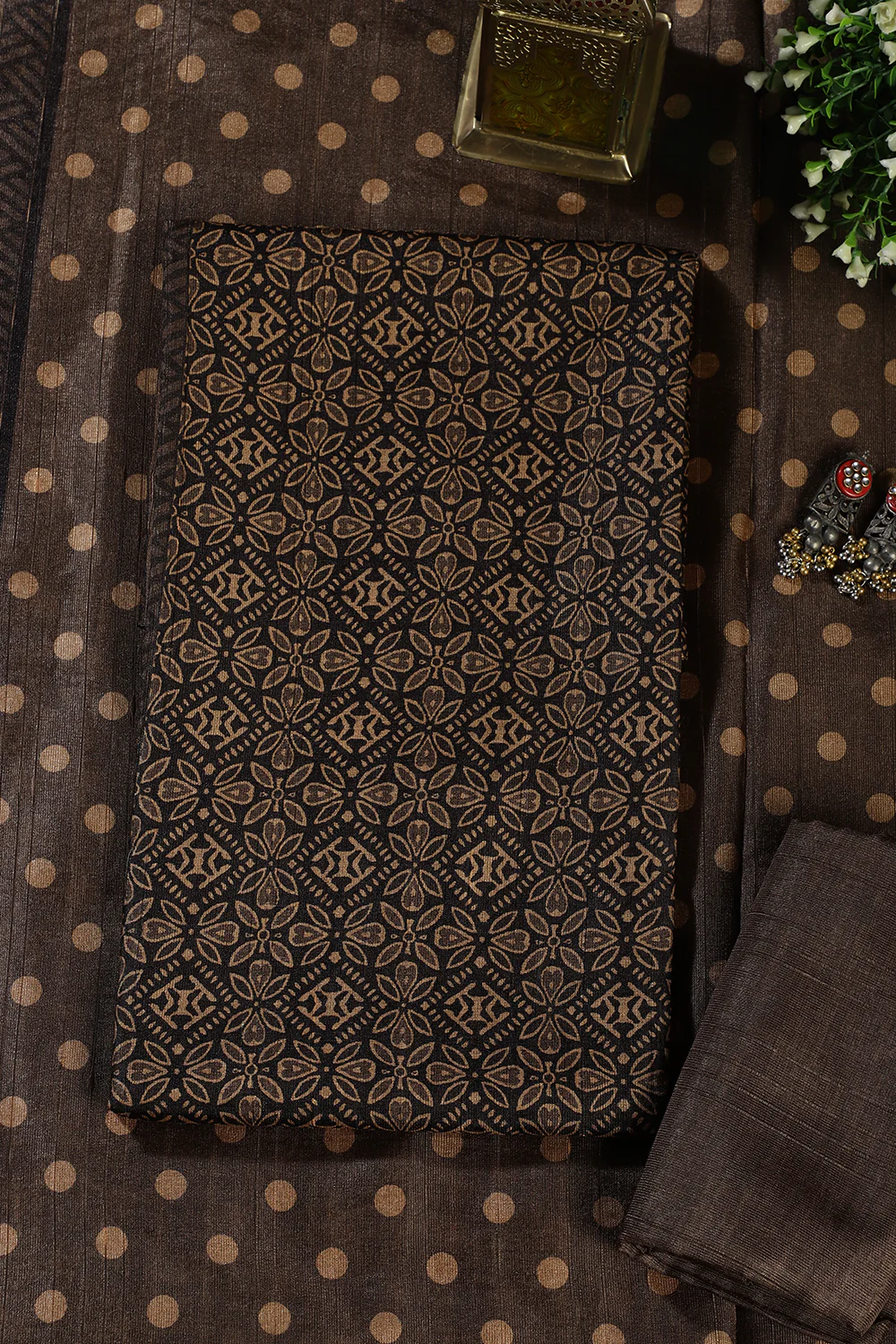 Mehandi & Black Chanderi Cotton Printed Unstiched Suit Material - Image 3