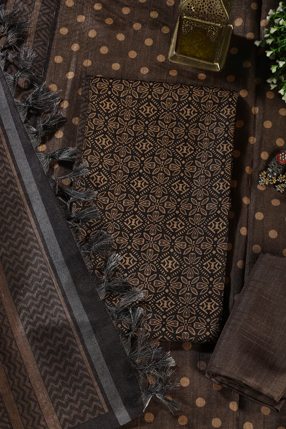 Mehandi & Black Chanderi Cotton Printed Unstiched Suit Material - Image 4