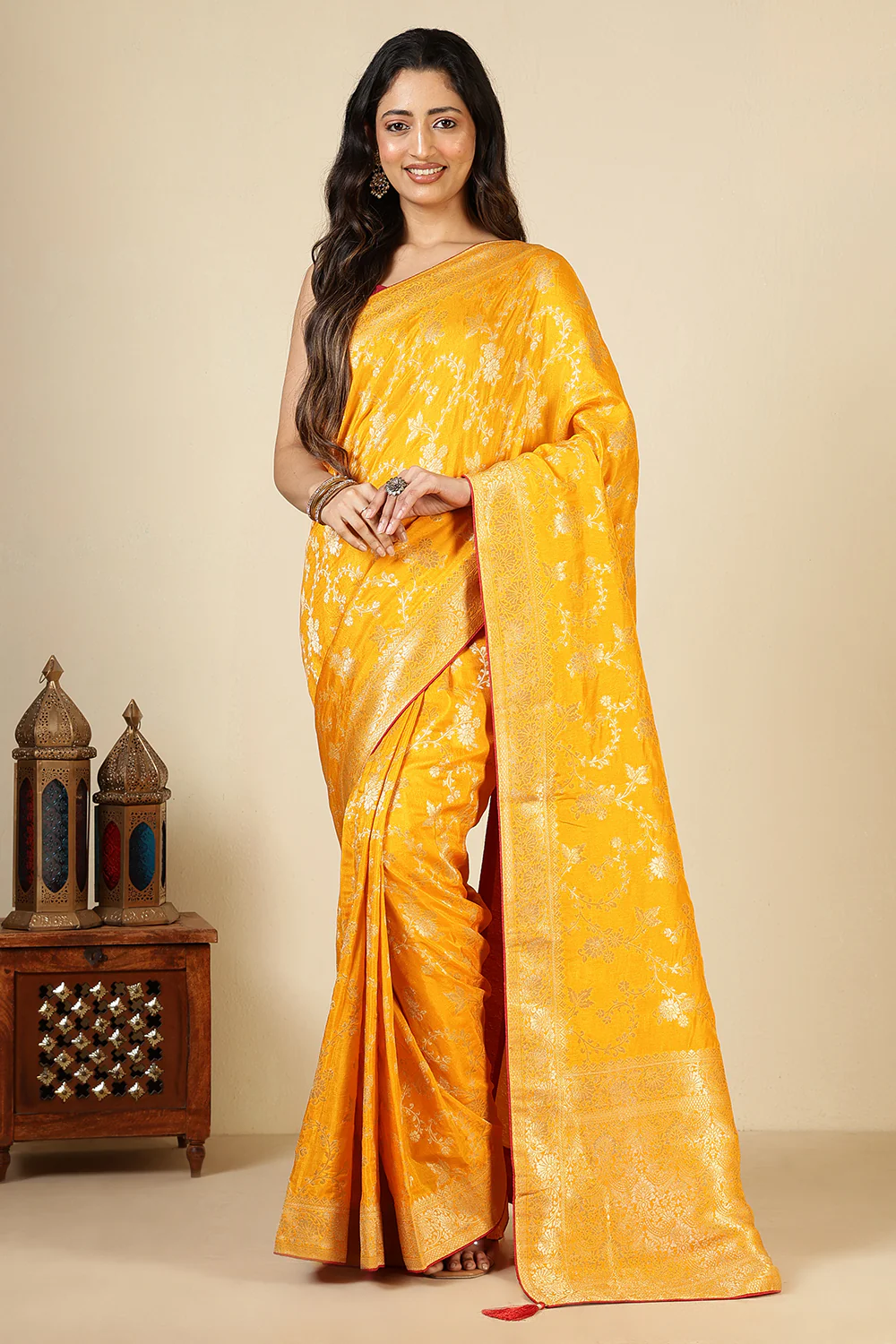 Mustard Banarasi Silk Zari Floral Zaal Woven Saree - Image 2