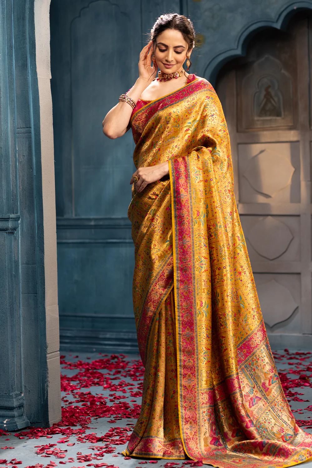Mustard Position Print Woven Silk Saree - Image 4