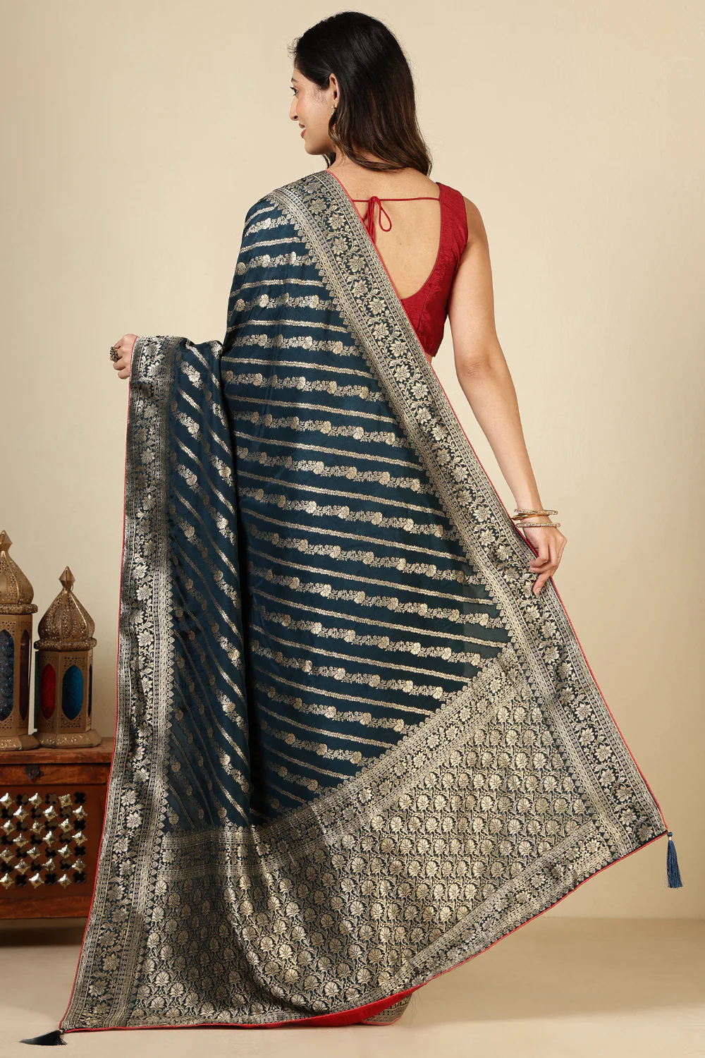 Navy Banarasi Woven Tussar Silk Saree - Image 5