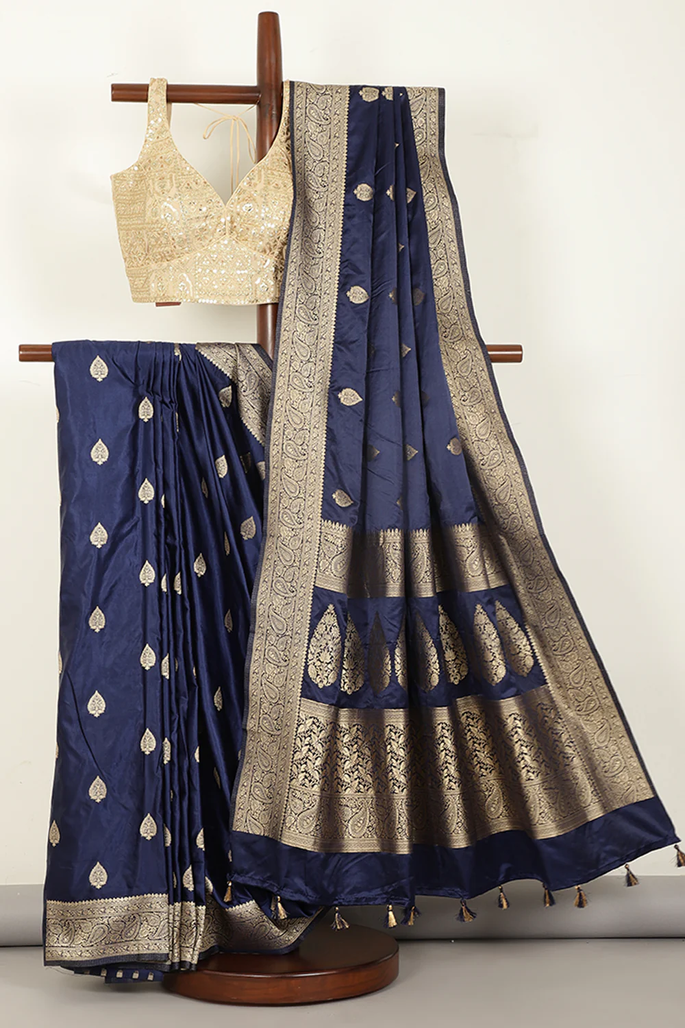 Navy Color South Silk Zari Woven Saree - Image 4