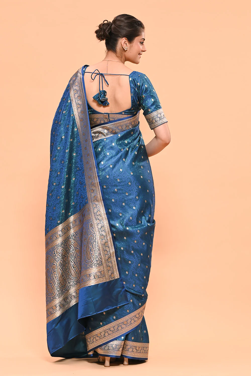 Navy & Green Color Banarasi Silk Woven Saree - Image 3