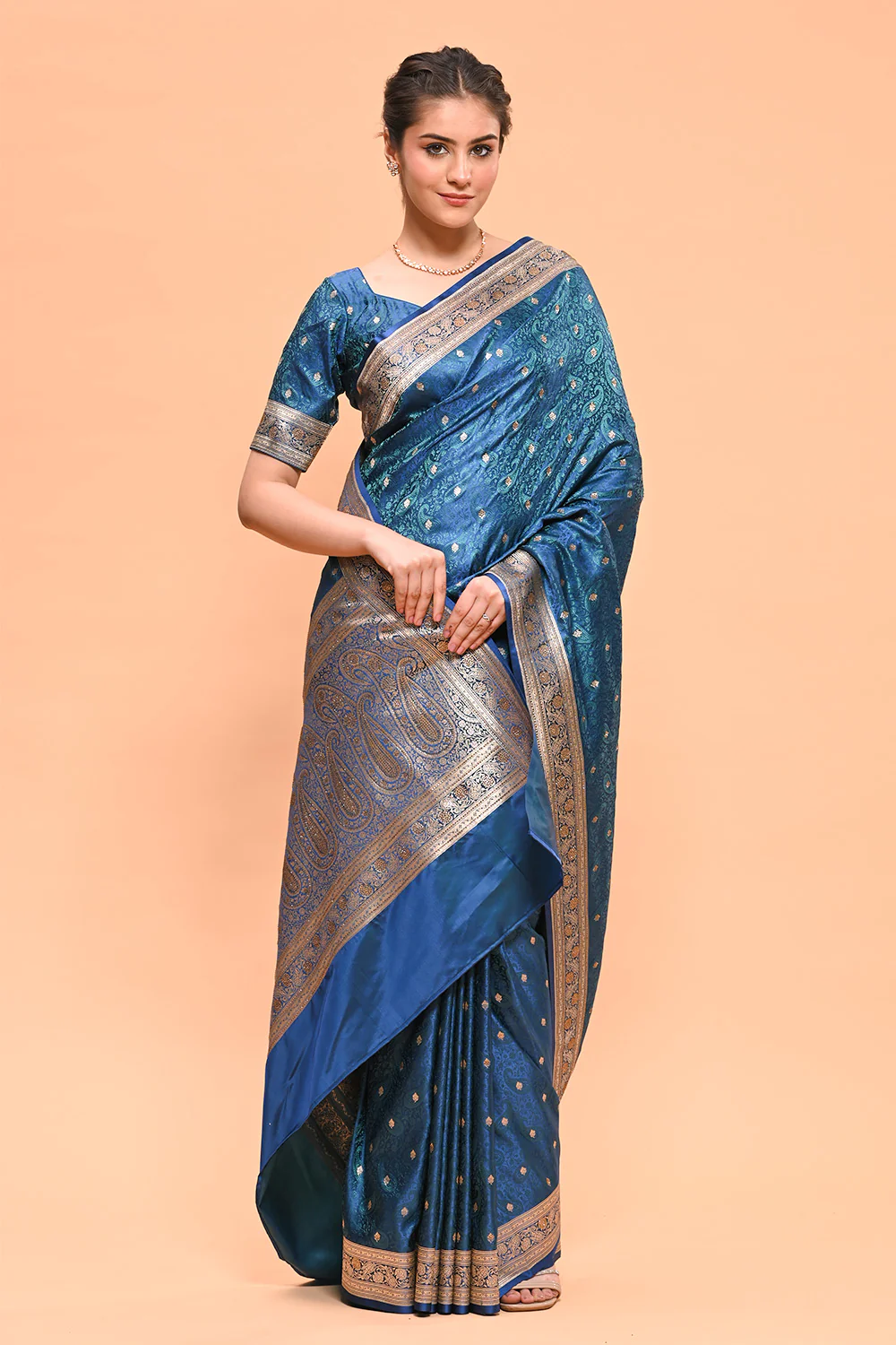 Navy & Green Color Banarasi Silk Woven Saree - Image 5