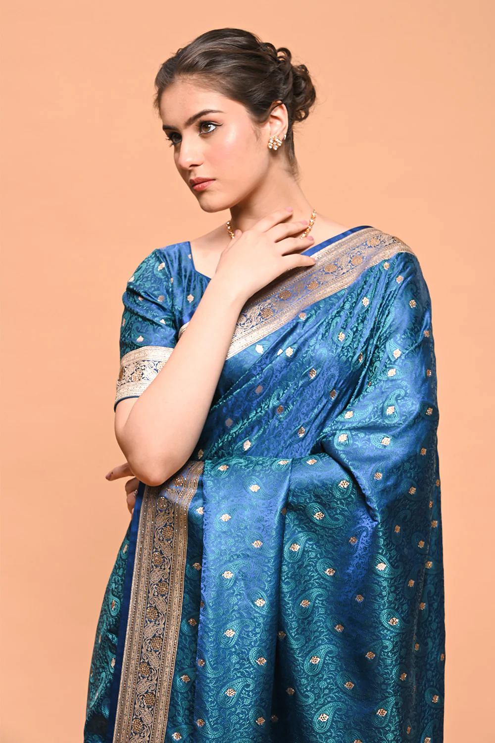 Navy & Green Color Banarasi Silk Woven Saree - Image 8