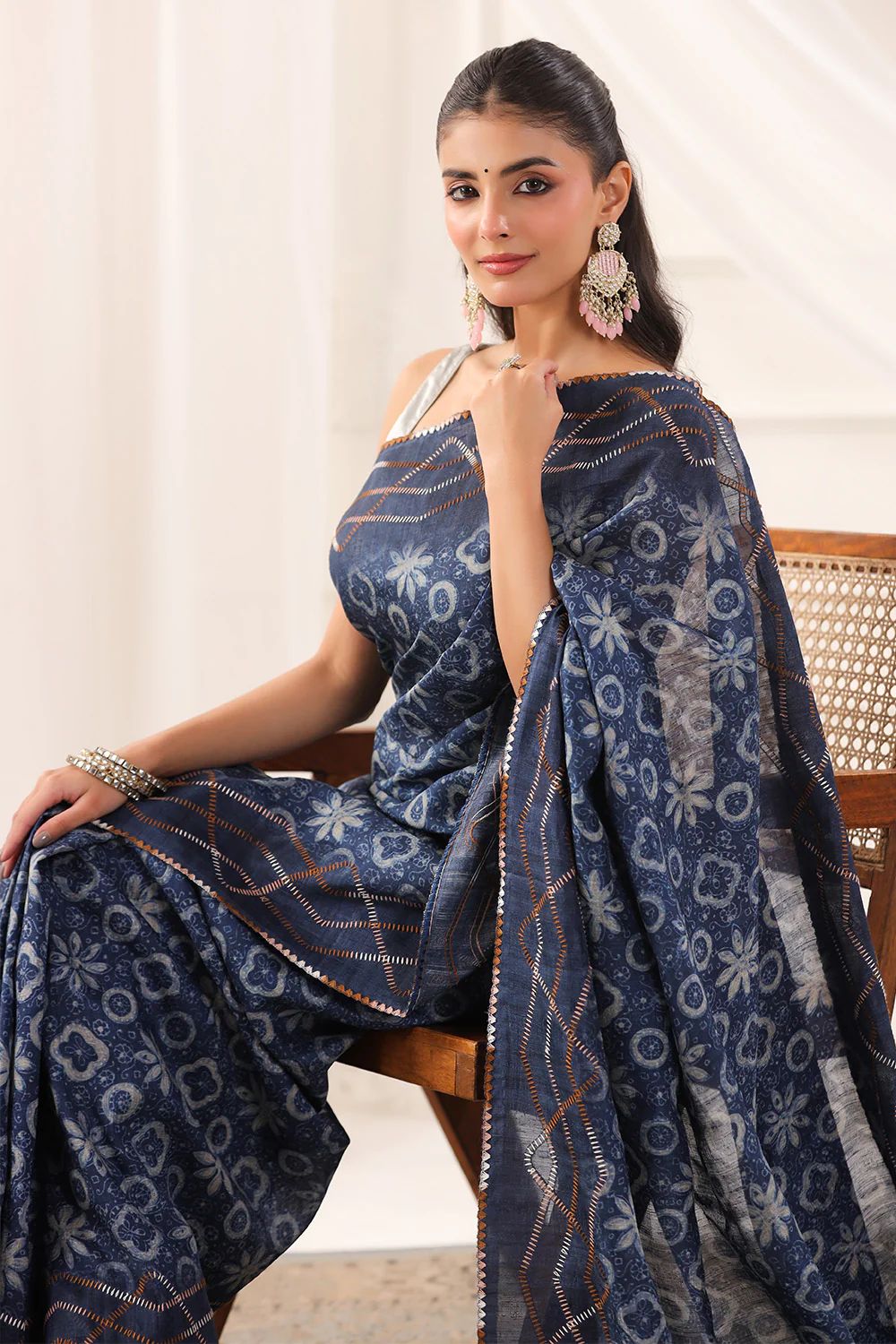 Navy Tussar Silk Printed Saree - Image 5