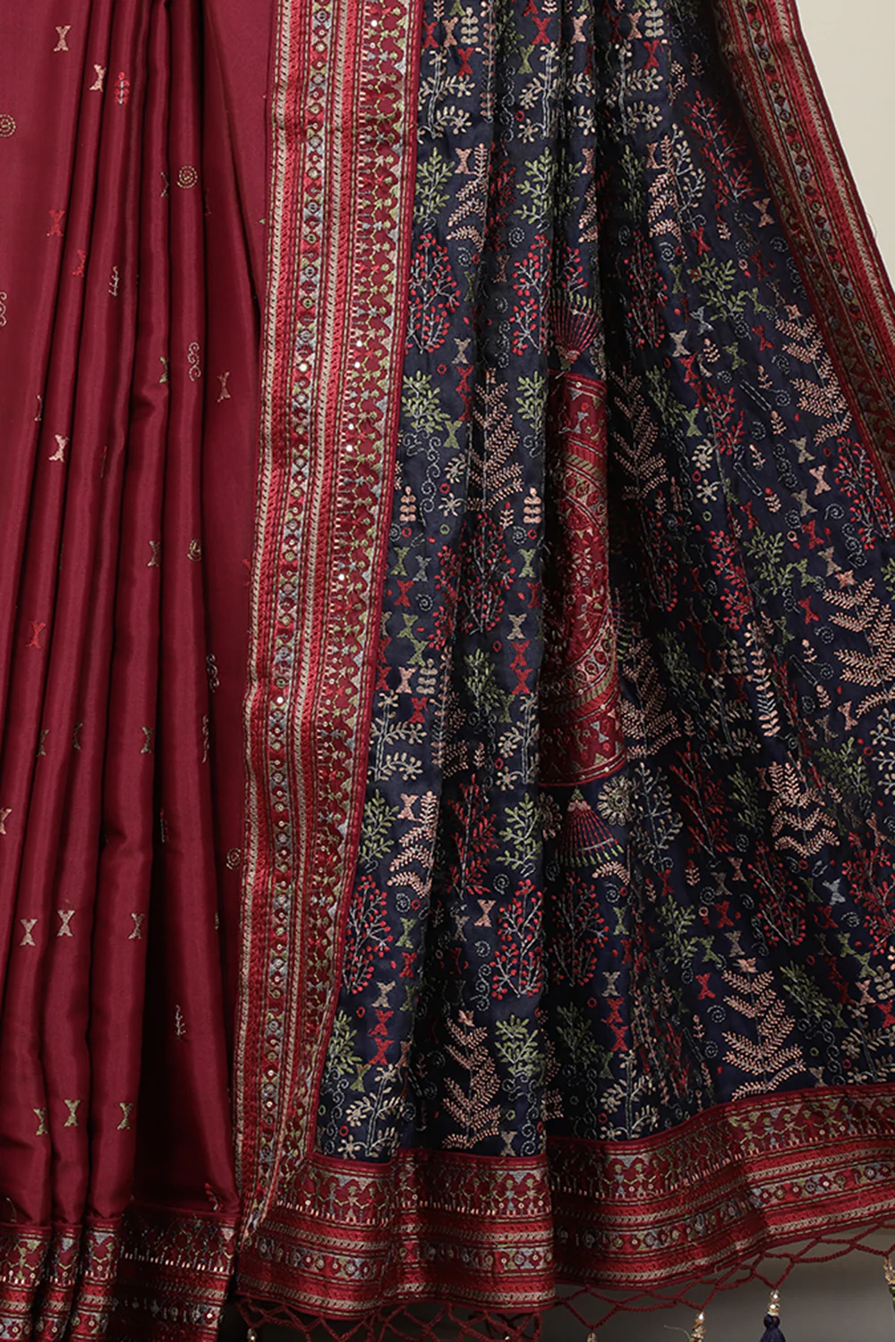 Navy & Wine Silk Resham Embroidered Designer Sarees - Image 4