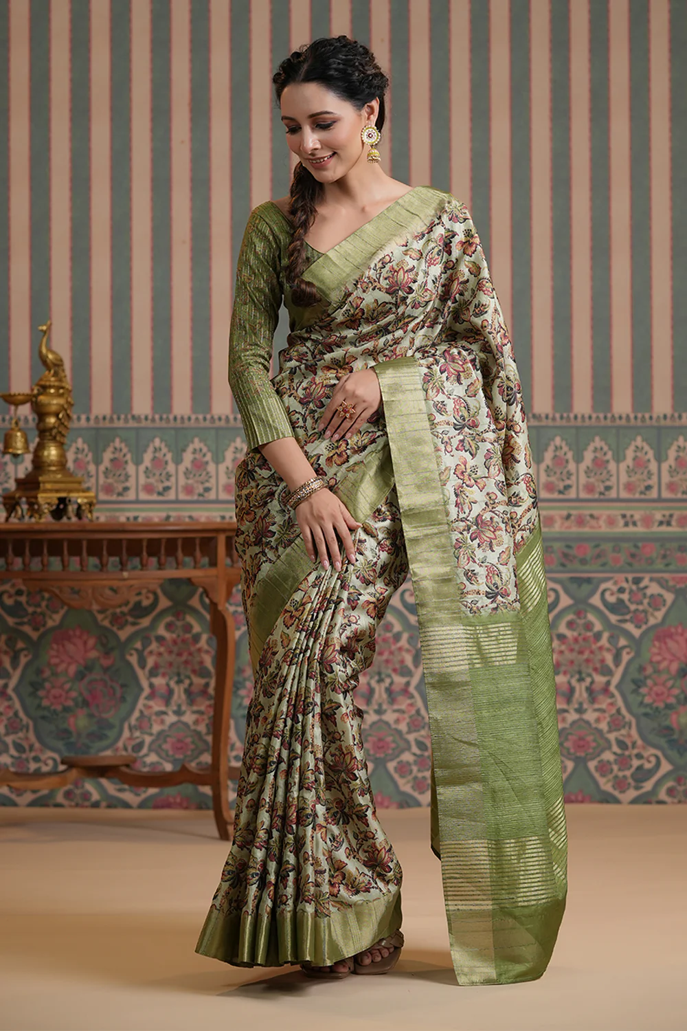 Pista Green Color Cotton Floral Printed Saree. - Image 3