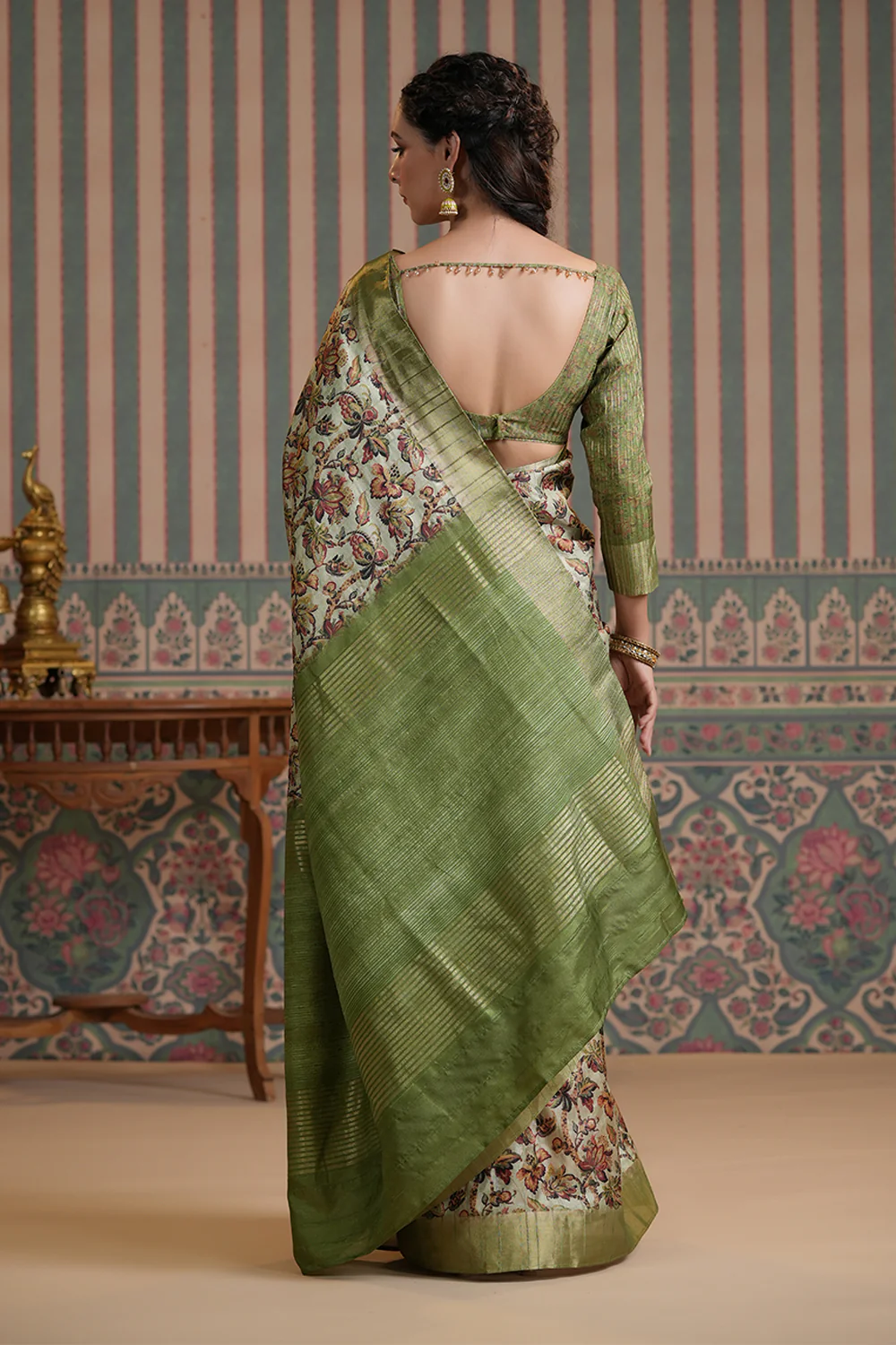 Pista Green Color Cotton Floral Printed Saree. - Image 6
