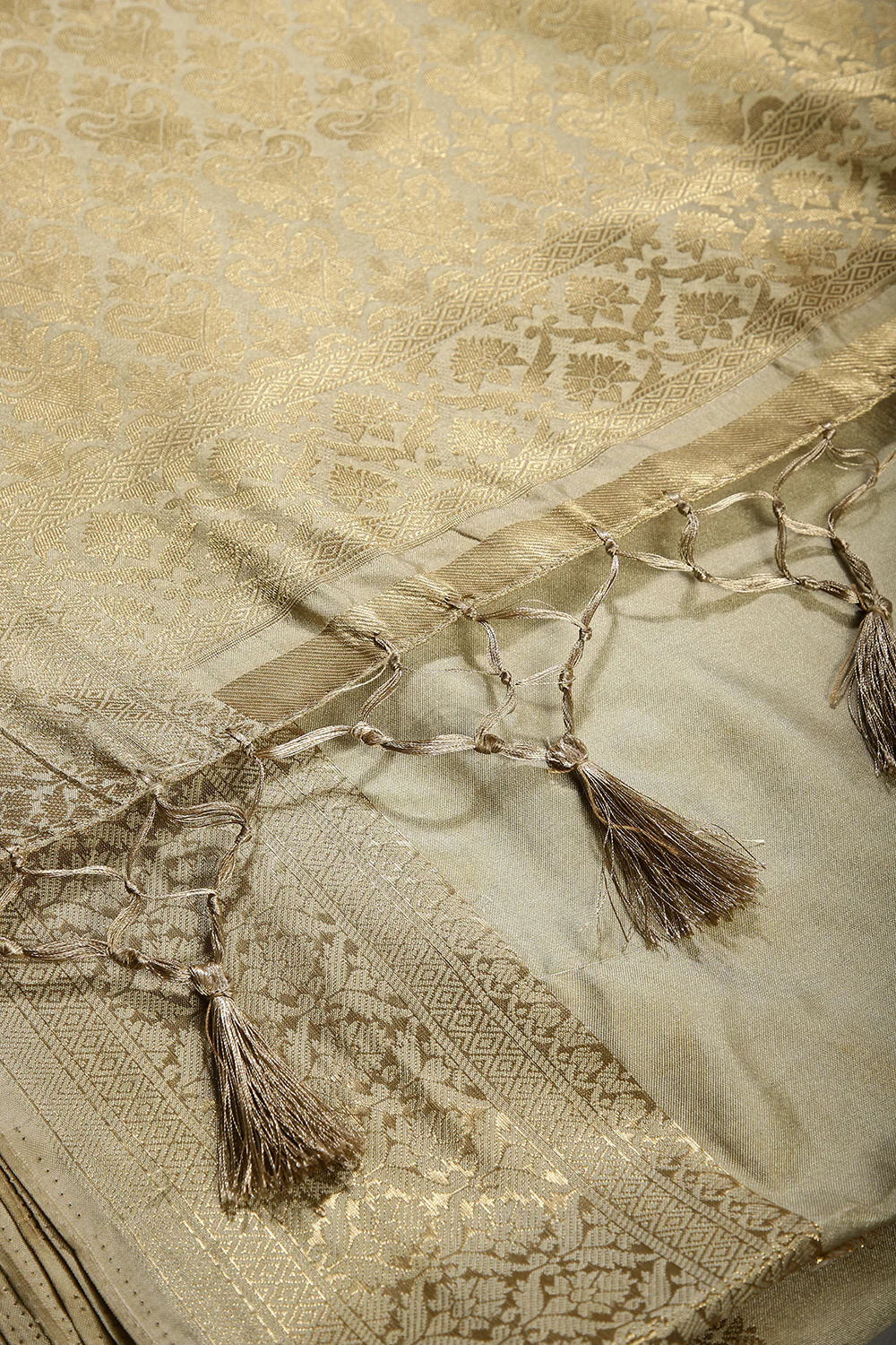 Beige Color Woven Silk Saree - Image 3