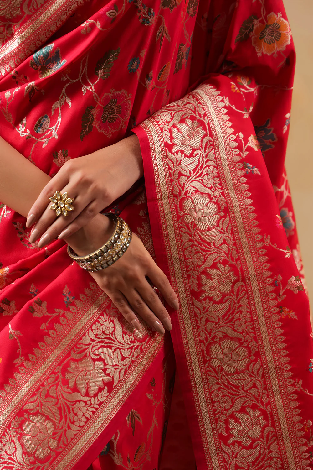 Rani Silk Banarasi Woven Saree - Image 4