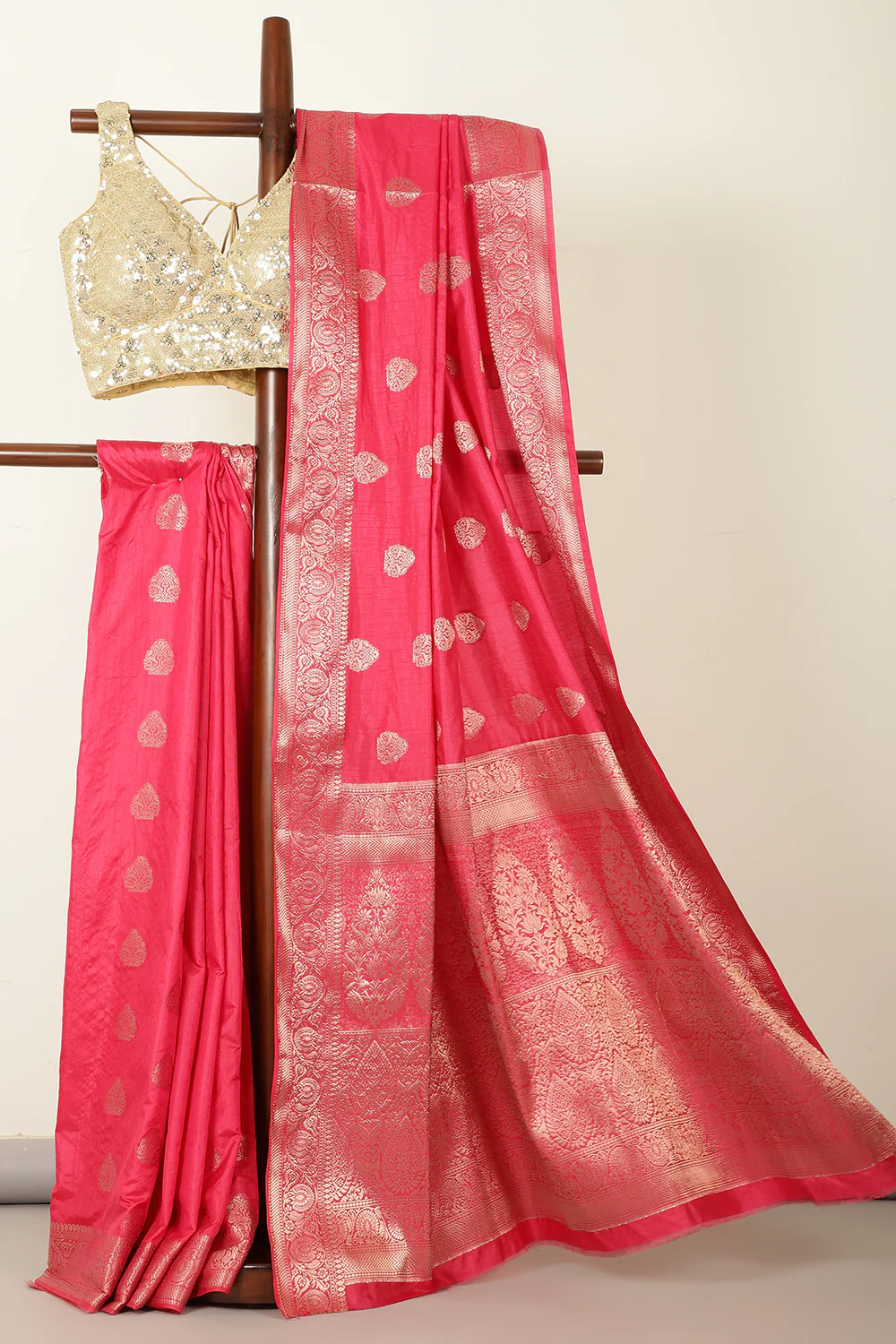Raspberry Color Silk Zari Woven Saree - Image 2