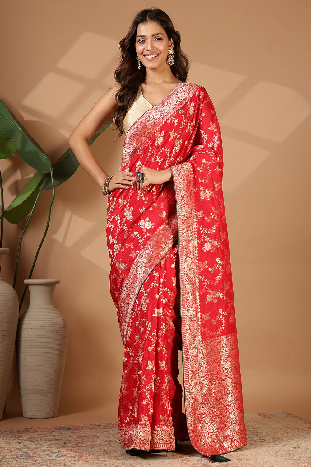 Red Banarasi Silk Zari Floral Zaal Woven Saree