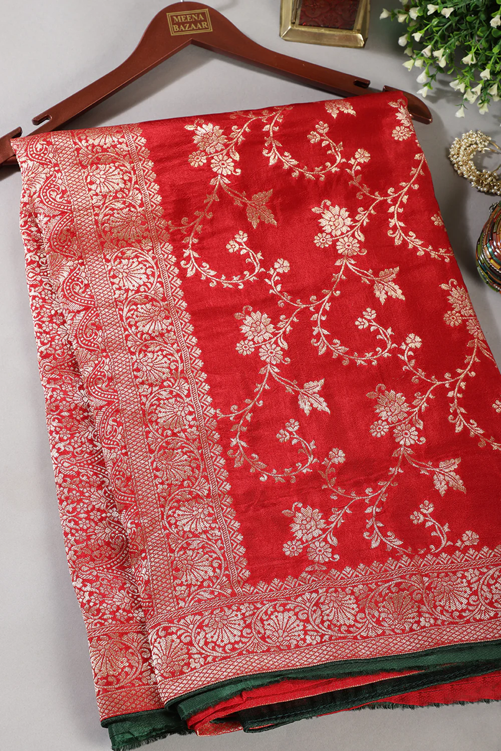 Red Banarasi Silk Zari Floral Zaal Woven Saree - Image 7