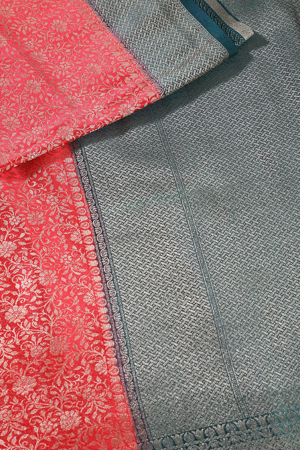 Red Floral Zari Woven Sarees - Image 4